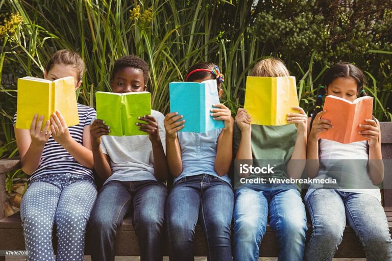 Potret Sehari Masyarakat Hiperliterasi